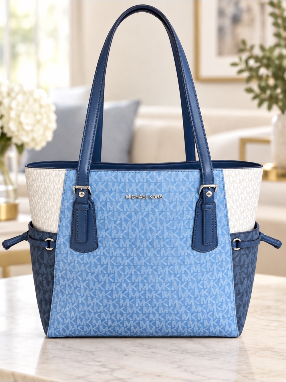 BRAND NEW MICHAEL KORS VOYAGER TOTE – WITH TAGS!